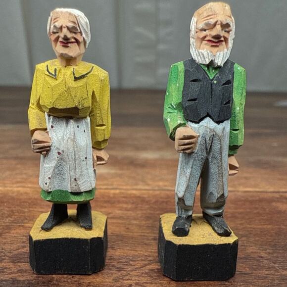 Hand Carved & Painted Wooden MINIATURE Figurines Flat Plane Folk Art Trinkets - Picture 1 of 7
